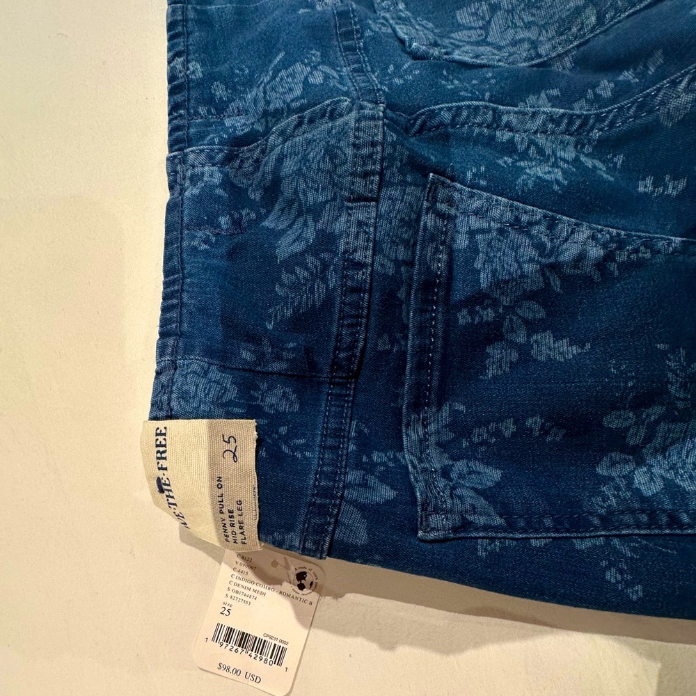 NWT Free people penny floral pull on flare jean - Picture 8 of 9
